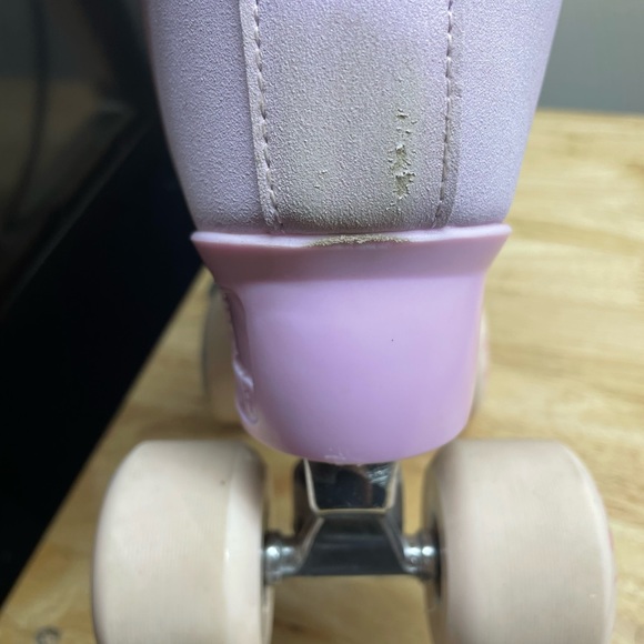 Chaya Melrose Deluxe Pastel Roller Skates - Picture 11 of 13